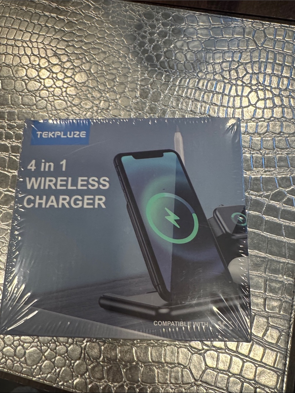 4-in-1 Wireless Charger – Blue